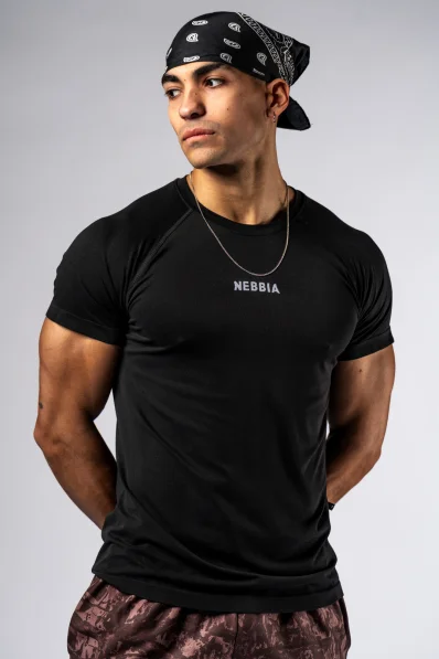 NEBBIA Seamless short-sleeved t-shirt POWER black