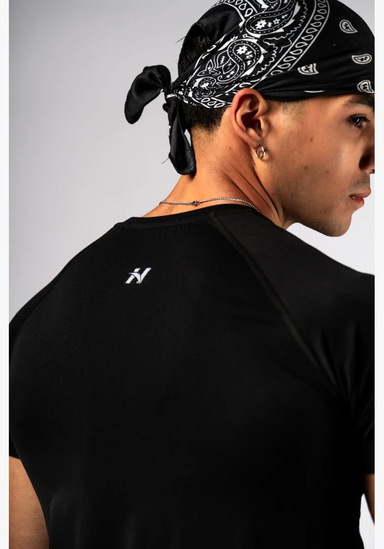 NEBBIA Seamless short-sleeved t-shirt POWER black