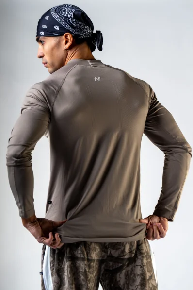 NEBBIA Seamless long-sleeved t-shirt POWER beige 2
