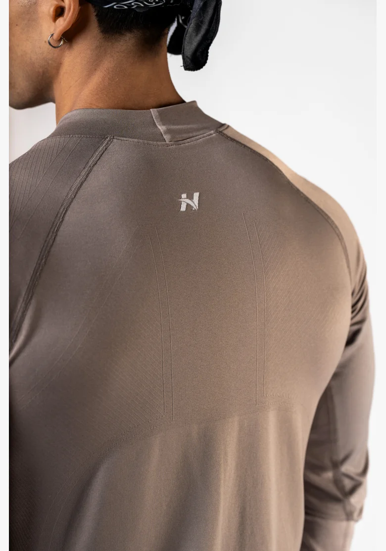 NEBBIA Seamless long-sleeved t-shirt POWER beige