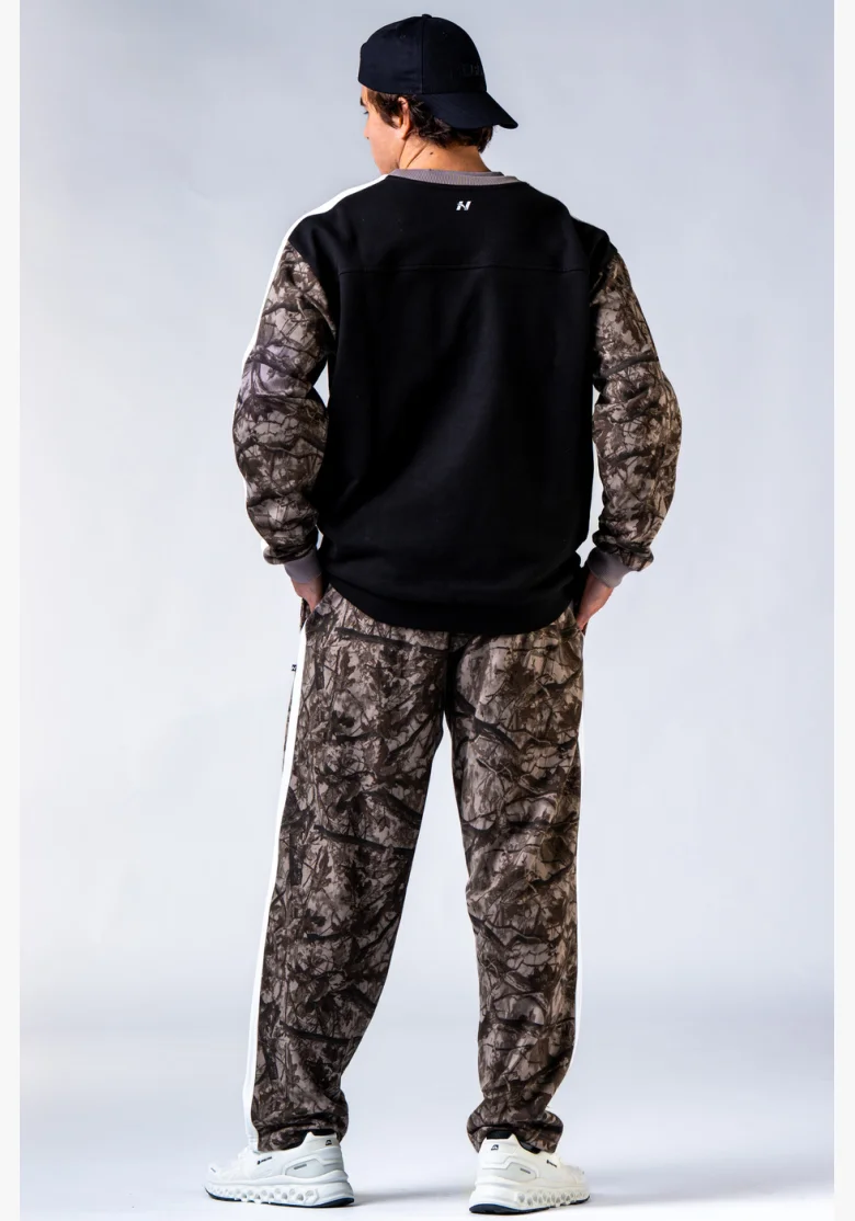 NEBBIA Relaxed fit sweatshirt POWER Camo faded